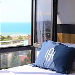 Hann Otel *